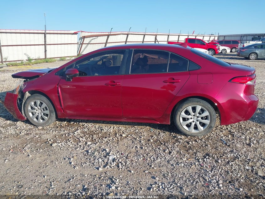 2022 TOYOTA COROLLA LE 5YFEPMAEXNP329028