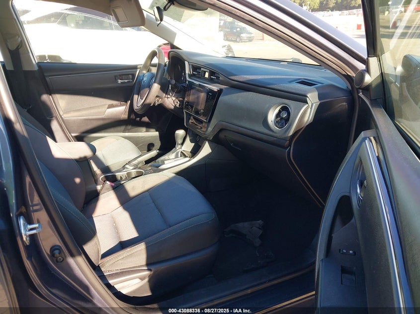 2017 TOYOTA COROLLA LE - 5YFBURHEXHP727035