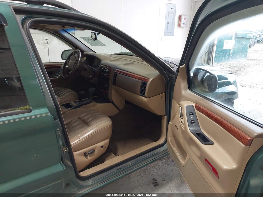 AtlanticExpress - Jeep Grand Cherokee