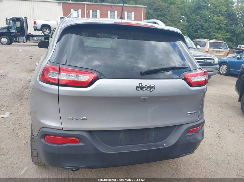 2017 Jeep Cherokee Latitude 4X4 VIN: 1C4PJMCB8HD215825 Lot: 43088734