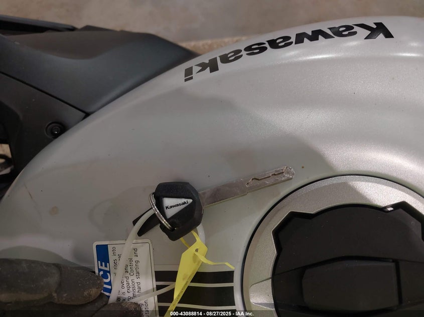 2025 Kawasaki Zx400 S VIN: ML5ZXCS13SDA31438 Lot: 43088814