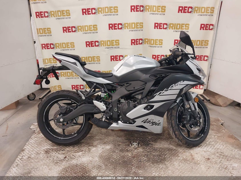 2025 Kawasaki Zx400 S VIN: ML5ZXCS13SDA31438 Lot: 43088814