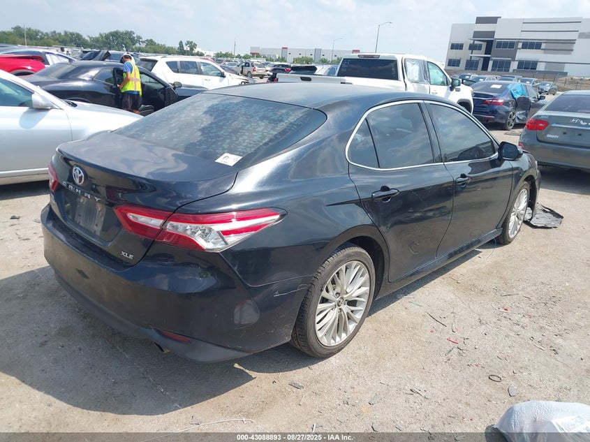 4T1B11HK5JU515695 2018 TOYOTA CAMRY photo no. 4