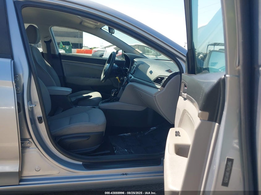 5NPD74LF3HH112875 2017 HYUNDAI ELANTRA photo no. 5