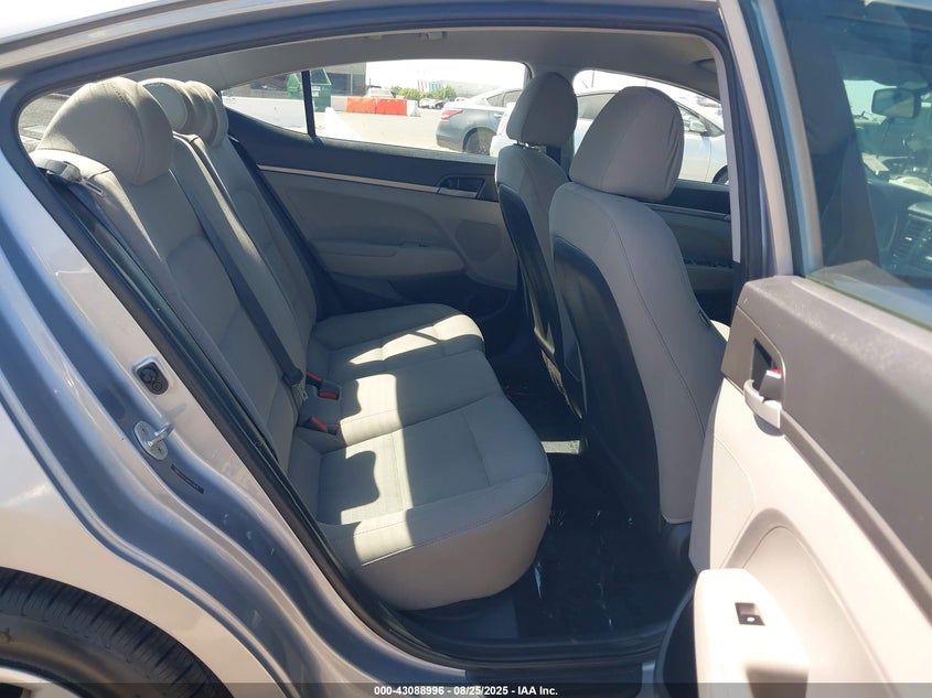 5NPD74LF3HH112875 2017 HYUNDAI ELANTRA photo no. 8