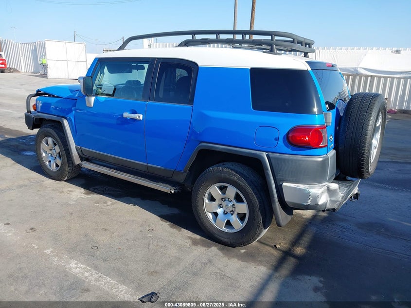 JTEBU11F870038054 2007 TOYOTA FJ CRUISER photo no. 3