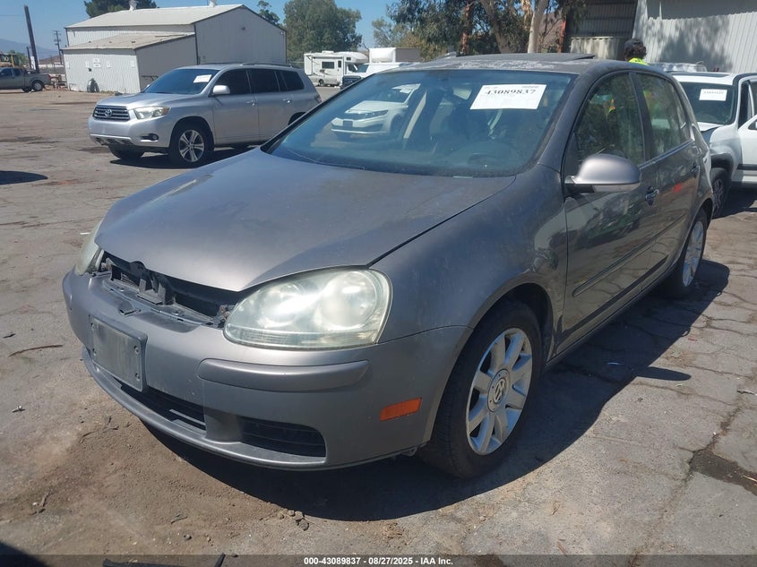 2007 Volkswagen Rabbit 4-Door WVWDS71K37W264891 photo #3