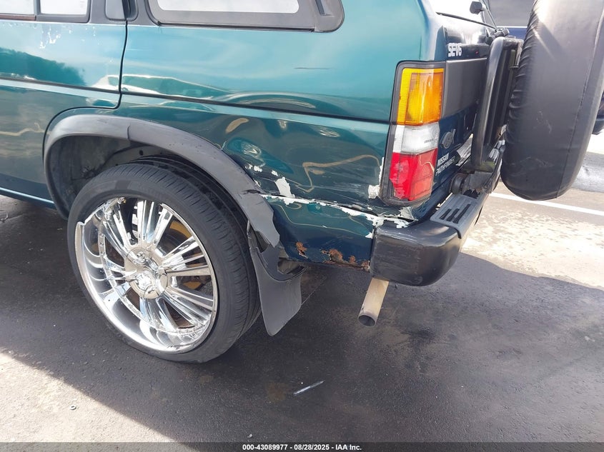 1995 Nissan Pathfinder Le/Se/Xe VIN: JN8HD17Y2SW069219 Lot: 43089977