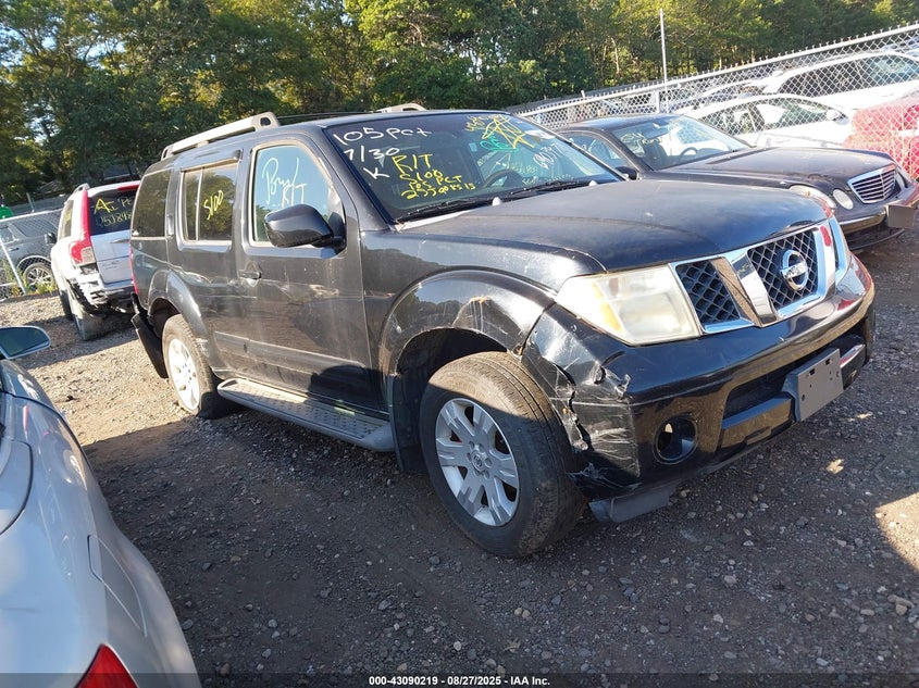 2005 Nissan Pathfinder Le