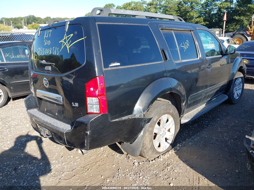 2005 Nissan Pathfinder Le