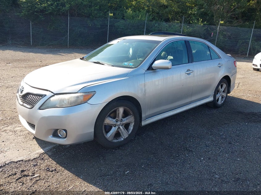 2010 Toyota Camry Se V6 silver sedan gasoline 4T1BK3EK1AU106526 photo #3