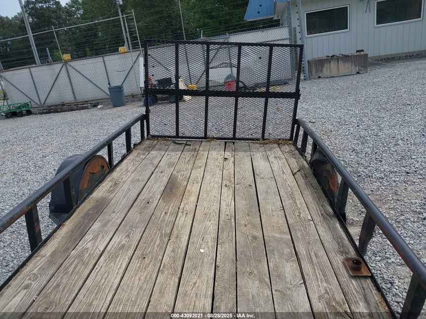 2023 Load Trail Trailer VIN: 4ZESA1210G1106238 Lot: 43092021