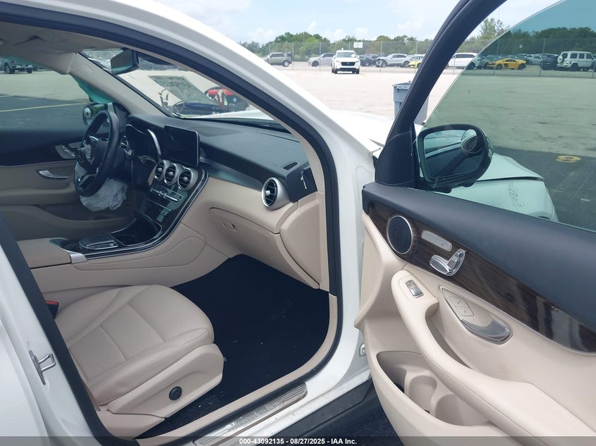 2022 MERCEDES-BENZ GLC 300 SUV - W1N0G8DBXNG119915