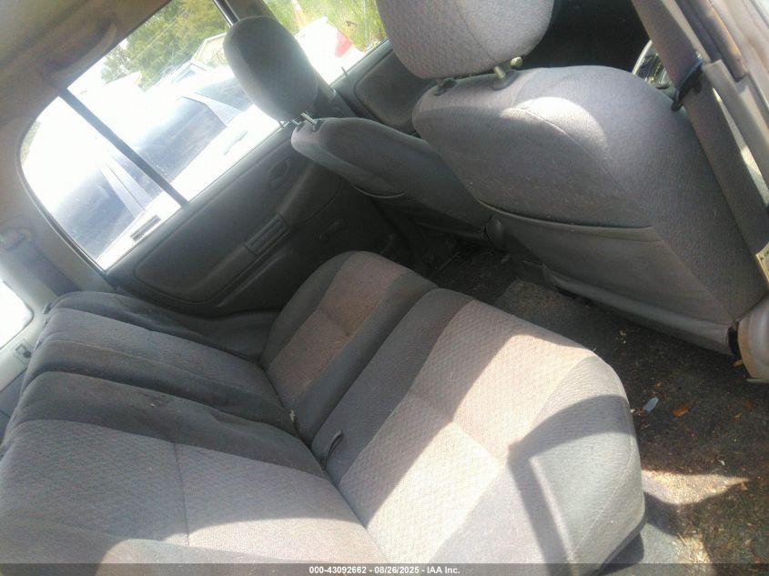 2000 Chevrolet Tracker Hard Top VIN: 2CNBE13C1Y6941252 Lot: 43092662