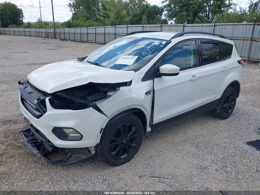 Vin: 1fmcu9gd3juc56475, lot: 43587598, ford escape se 20182