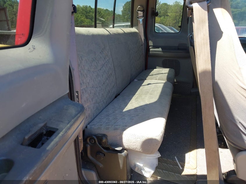 2000 Ford F-350 Lariat/Xl/Xlt VIN: 1FTWX32FXYED02550 Lot: 43093363