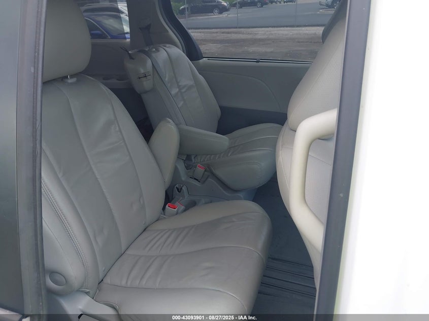 2011 Toyota Sienna Le V6 VIN: 5TDKK3DC1BS148909 Lot: 43093901