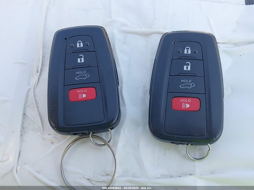 2023 TOYOTA HIGHLANDER LIMITED - 5TDKDRBH3PS017774