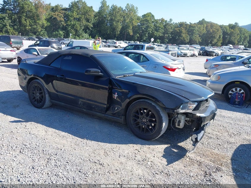 FORD MUSTANG V6 PREMIUM