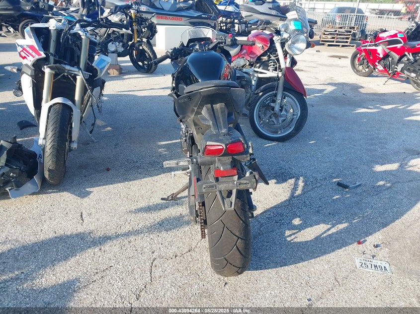 2025 Suzuki Gsx800 F VIN: JS1EM13B9S7101409 Lot: 43094264