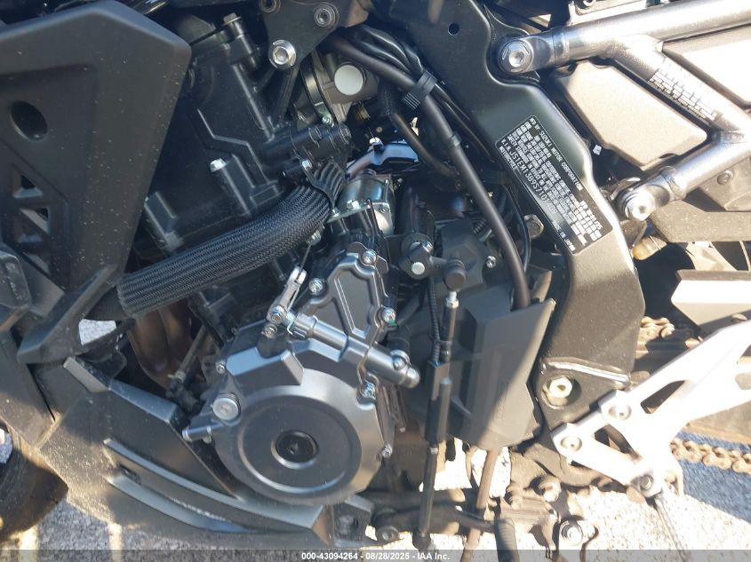 2025 Suzuki Gsx800 F VIN: JS1EM13B9S7101409 Lot: 43094264