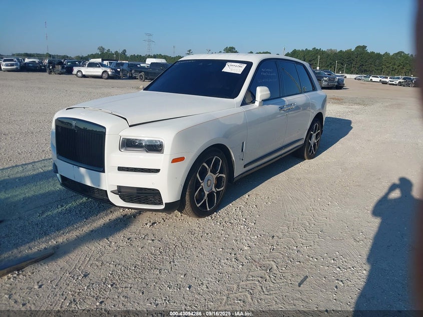 Vin: slatv8c08nu214816, lot: 43588555, rolls-royce cullinan 20222