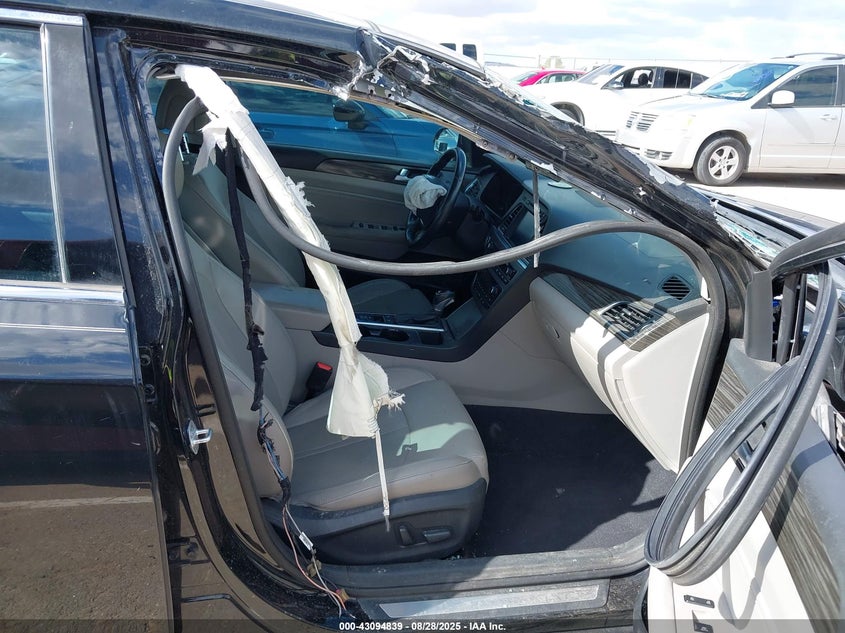 2015 HYUNDAI SONATA LIMITED - 5NPE34AF5FH235920