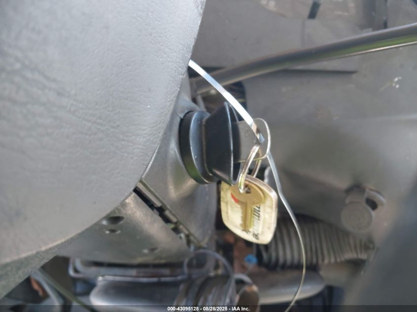 2011 Ford E-350 Stripped VIN: 1FC2E3KL4BDA55260 Lot: 43095128