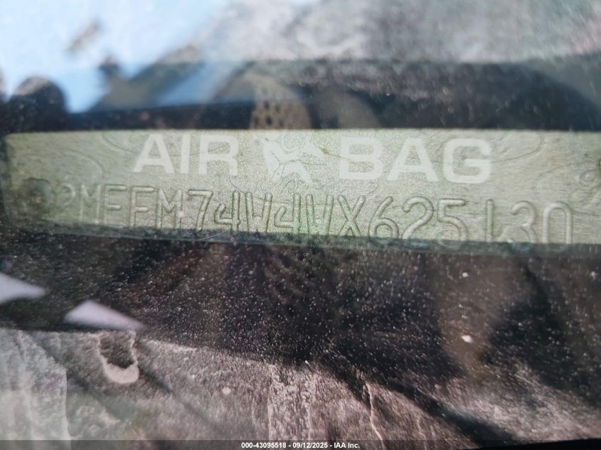 1998 Mercury Grand Marquis VIN: 2MEFM74W4WX625130 Lot: 43095518