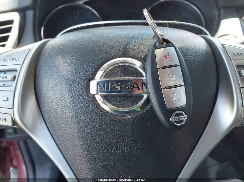 2016 NISSAN ROGUE SV - KNMAT2MT4GP727011