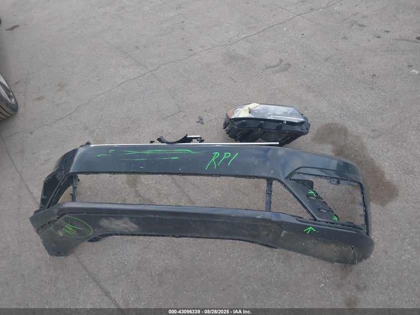 2017 VOLKSWAGEN PASSAT 1.8T R-LINE 1VWDT7A33HC080332