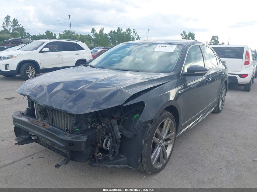 2017 VOLKSWAGEN PASSAT 1.8T R-LINE 1VWDT7A33HC080332