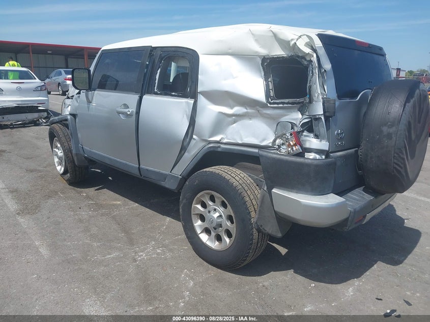 JTEBU11F58K010797 2008 TOYOTA FJ CRUISER photo no. 3