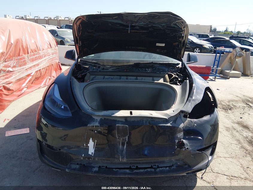 TESLA MODEL Y - zdjęcie 12