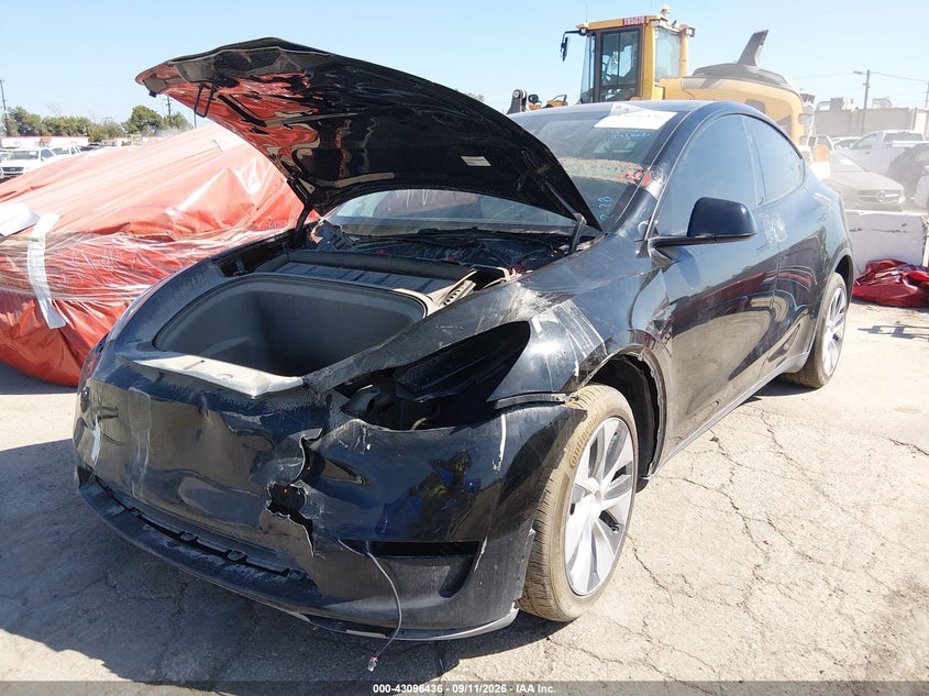 TESLA MODEL Y - zdjęcie 2