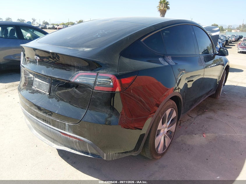 TESLA MODEL Y - zdjęcie 4
