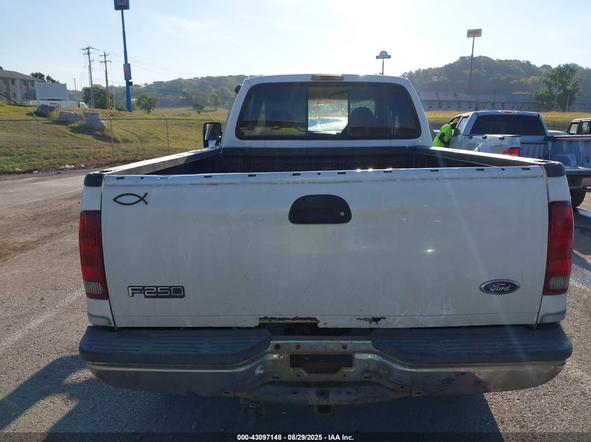 1999 Ford F-250 Lariat/Xl/Xlt VIN: 1FTNX21F8XEA74702 Lot: 43097148