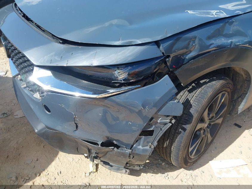 2022 Mazda Cx-30 Carbon Edition VIN: 3MVDMBCL1NM445762 Lot: 43097252