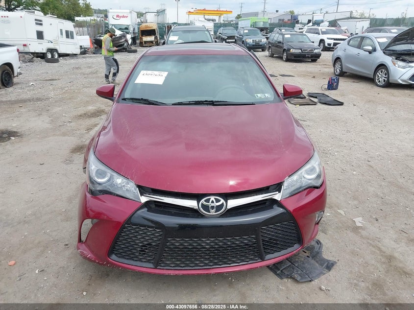 2017 TOYOTA CAMRY SE - 4T1BF1FK3HU777813