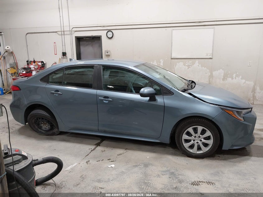 2021 TOYOTA COROLLA LE - 5YFEPMAE8MP215673