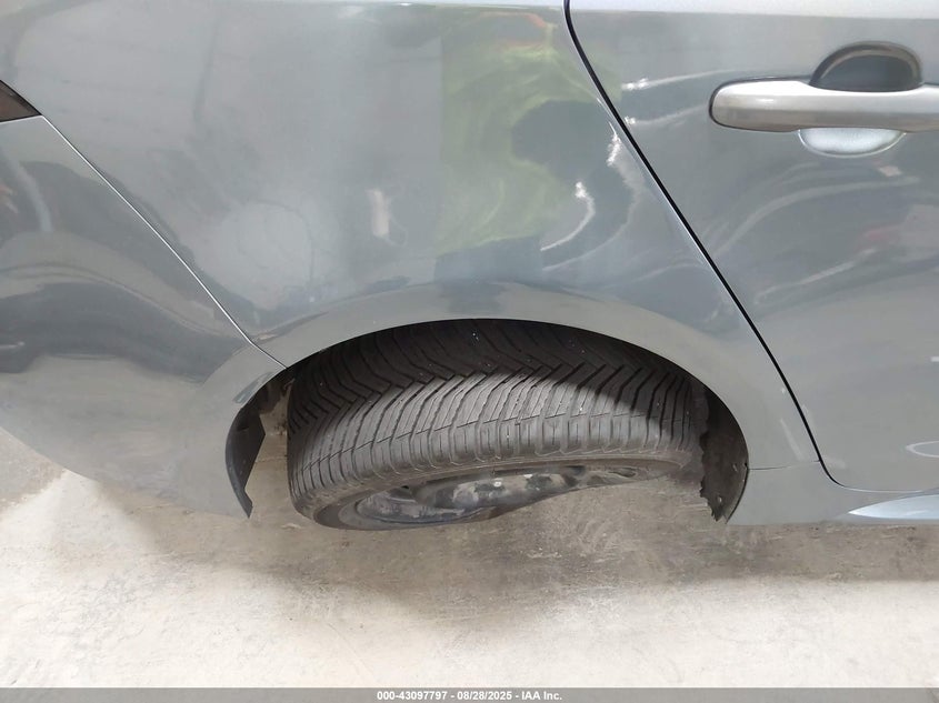 2021 TOYOTA COROLLA LE - 5YFEPMAE8MP215673