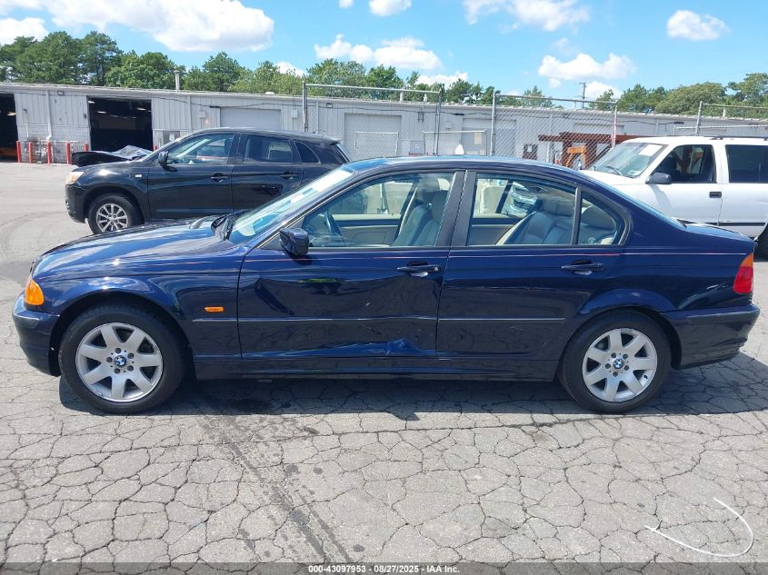 2000 BMW 323I VIN: WBAAM3339YKC67122 Lot: 43097953