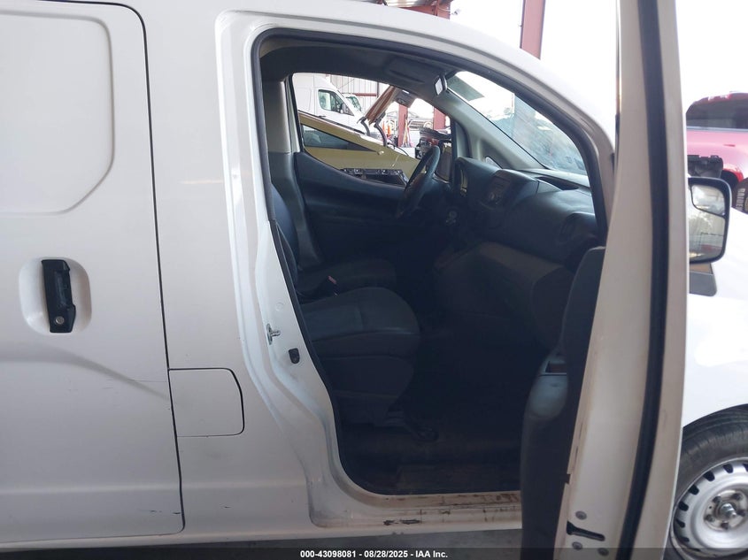 2017 NISSAN NV200 S - 3N6CM0KN9HK713216