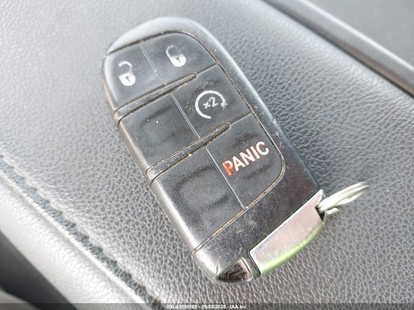 2018 Dodge Journey Crossroad Awd VIN: 3C4PDDGG2JT477630 Lot: 43098169