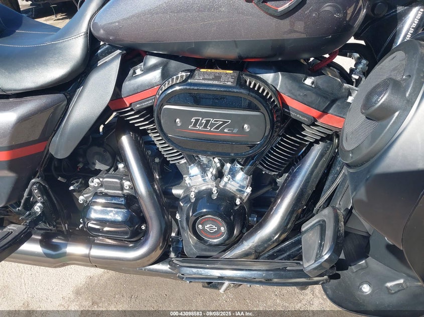 2018 HARLEY-DAVIDSON FLHXSE CVO STREET GLIDE - 1HD1PXL10JB960260