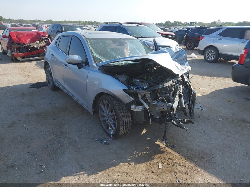 2018 MAZDA MAZDA3 TOURING - 3MZBN1L33JM268168