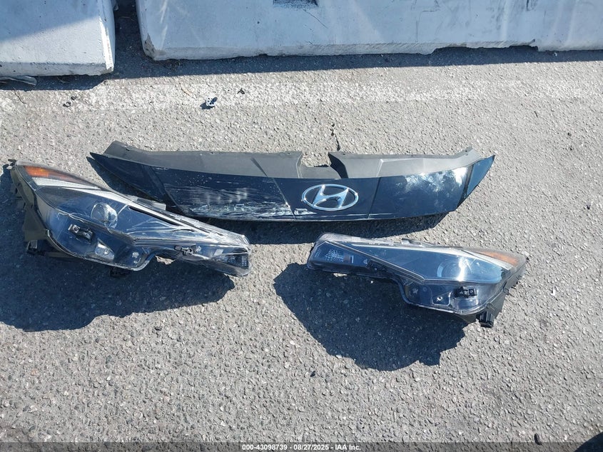 2023 HYUNDAI ELANTRA SEL - KMHLS4AG7PU515179