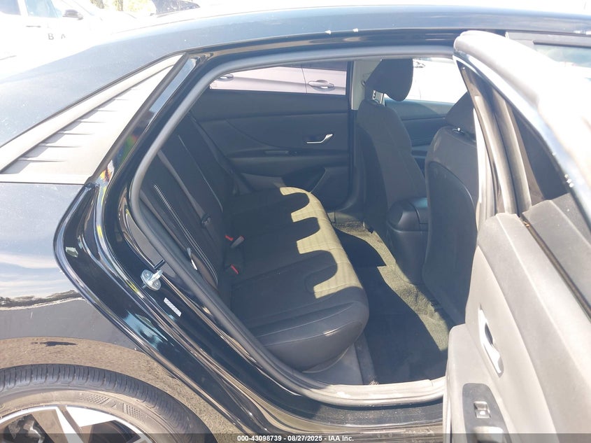 2023 HYUNDAI ELANTRA SEL - KMHLS4AG7PU515179