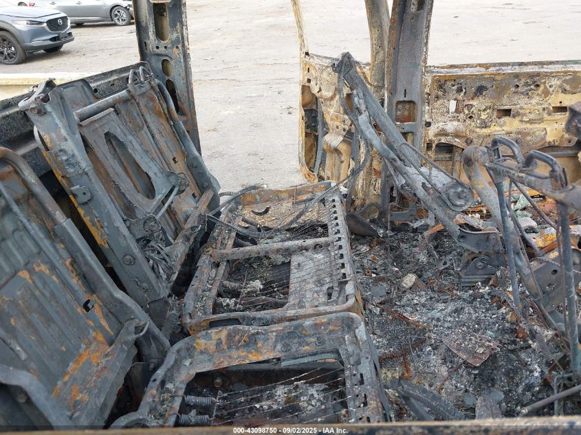 2006 GMC Sierra 3500 Slt VIN: 1GTJK33266F100252 Lot: 43098750