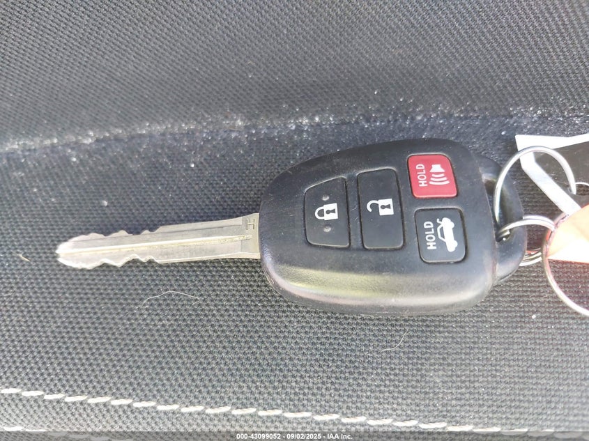 2014 TOYOTA COROLLA LE - 2T1BURHE0EC214680